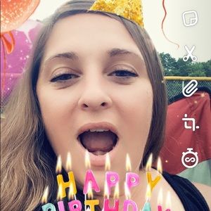 Meet your Posher, Mercedes